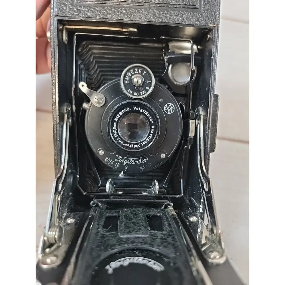Vintage Voigtländer Embezet Leaf Shutter 1:6.3 F 10.5cm Camera READ